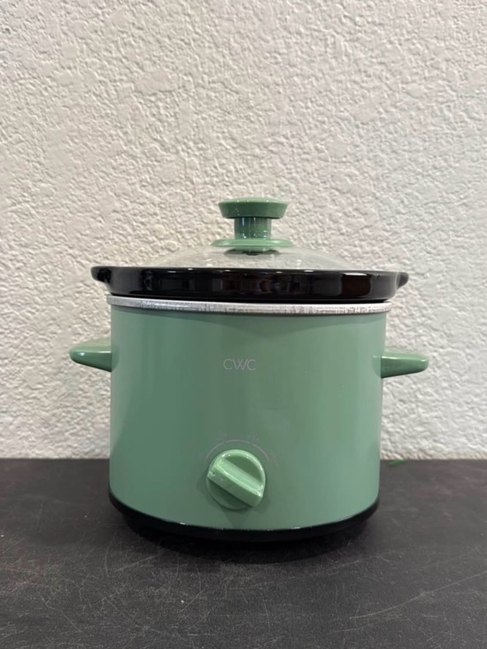 CWC Other - CWC 2pt crock pot